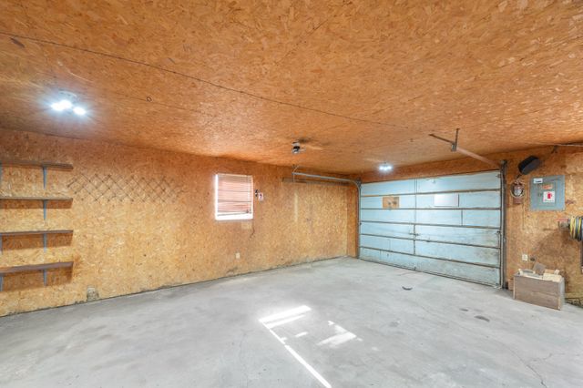 2855 Pine Knob Rd, Lexington, TN 38351