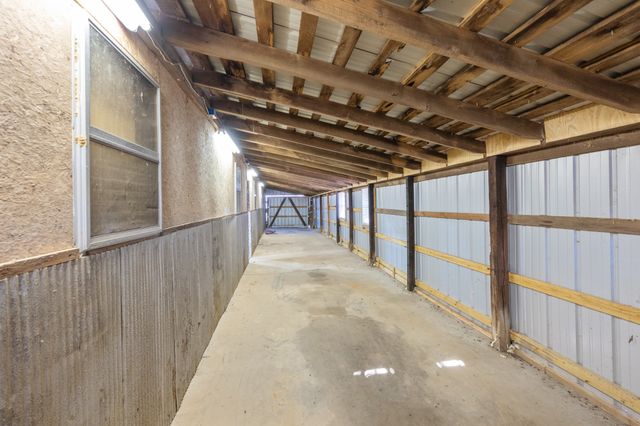 2855 Pine Knob Rd, Lexington, TN 38351