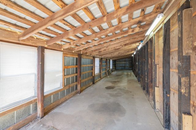 2855 Pine Knob Rd, Lexington, TN 38351