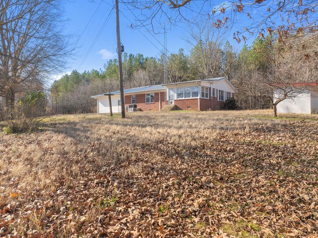 2855 Pine Knob Rd, Lexington, TN 38351