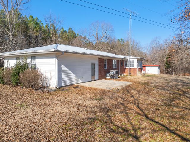 2855 Pine Knob Rd, Lexington, TN 38351