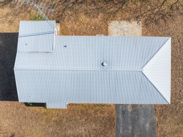 2855 Pine Knob Rd, Lexington, TN 38351