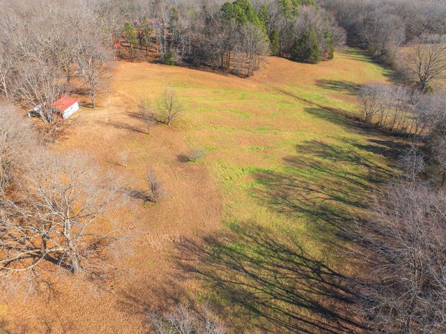 2855 Pine Knob Rd, Lexington, TN 38351