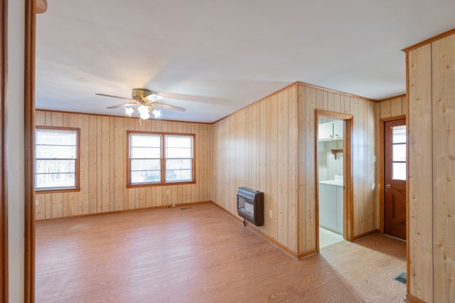 2855 Pine Knob Rd, Lexington, TN 38351