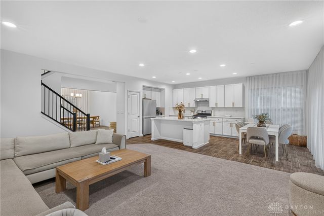 10111 Washington Glen Dr, Dayton, OH 45458