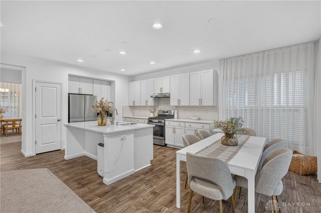 10111 Washington Glen Dr, Dayton, OH 45458