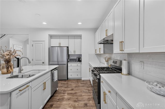 10111 Washington Glen Dr, Dayton, OH 45458
