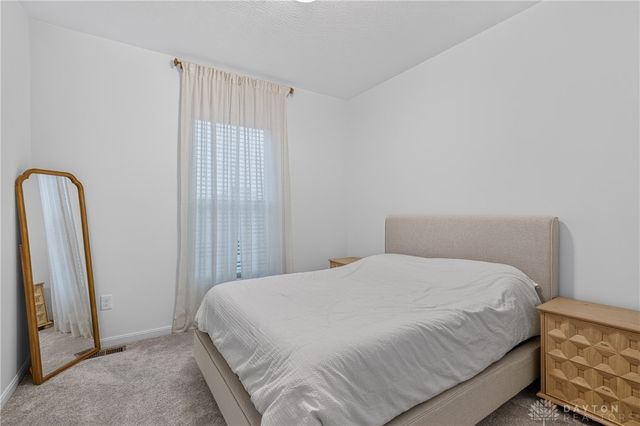 10111 Washington Glen Dr, Dayton, OH 45458