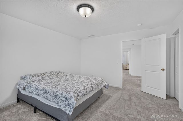 10111 Washington Glen Dr, Dayton, OH 45458