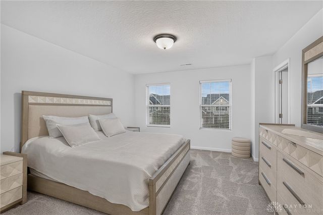 10111 Washington Glen Dr, Dayton, OH 45458