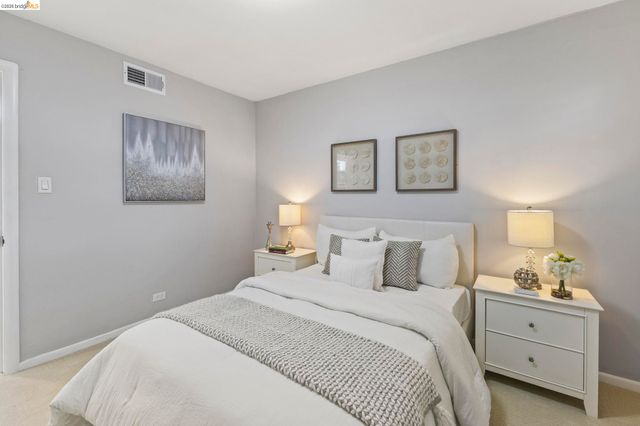 64 Valencia Rd, Orinda, CA 94563