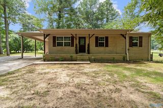 409 Harris Street NW, Hartselle, AL 35640