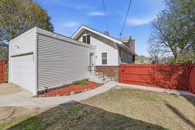 3301 Lyndale Avenue N, Minneapolis, MN 55412