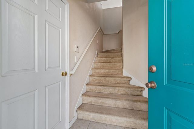 1633 HAMMOCKS AVENUE 1633, Lutz, FL 33549