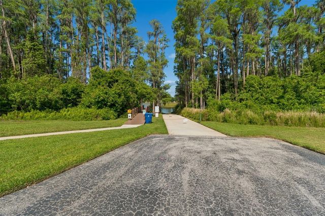 1633 HAMMOCKS AVENUE 1633, Lutz, FL 33549