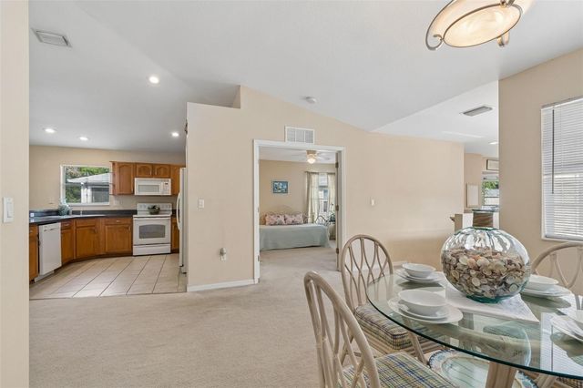 1633 HAMMOCKS AVENUE 1633, Lutz, FL 33549