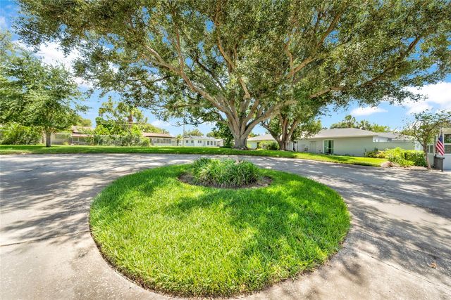 1608 WHITEBRIDGE DRIVE B, Palm Harbor, FL 34684