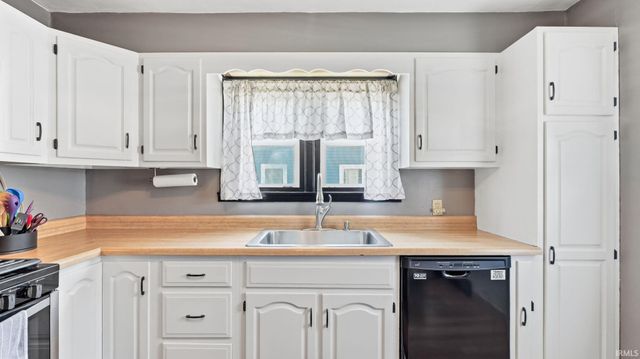 1860 Fruit Street, Huntington, IN 46750