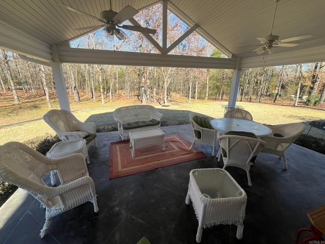 16 Heraldia Lane, Hot Springs Village, AR 71909