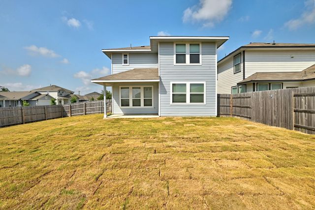 108 Living Reef DR, Maxwell, TX 78656