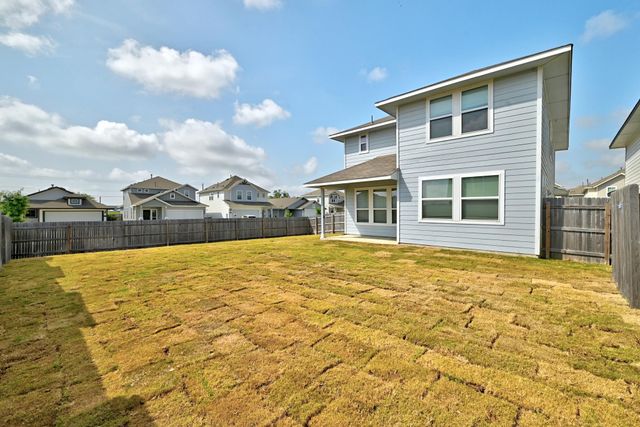 108 Living Reef DR, Maxwell, TX 78656