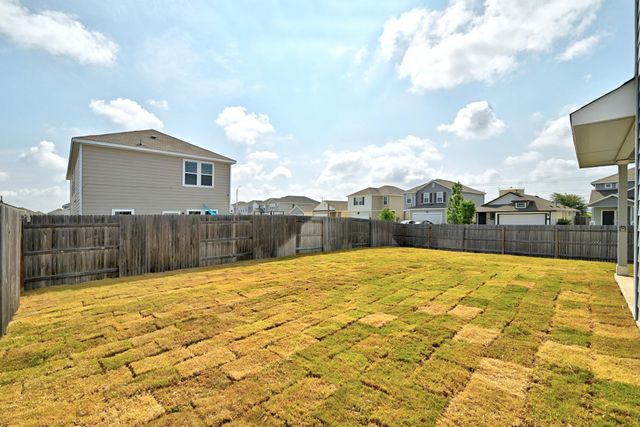 108 Living Reef DR, Maxwell, TX 78656