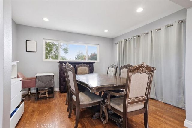 9533 Frankirst, North Hills, CA 91343