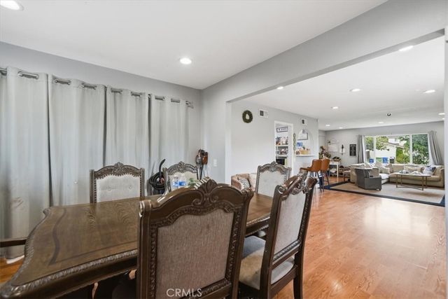 9533 Frankirst, North Hills, CA 91343