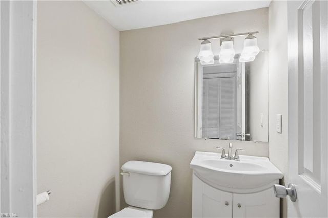663 Baker RD, Virginia Beach, VA 23462