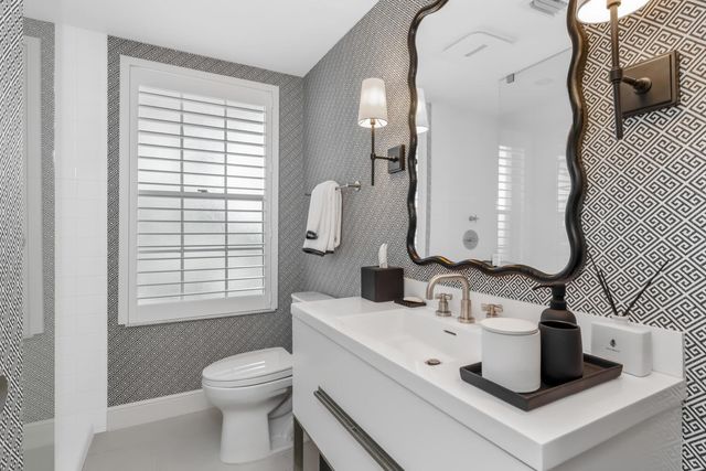 134 Peruvian Avenue 104, Palm Beach, FL 33480