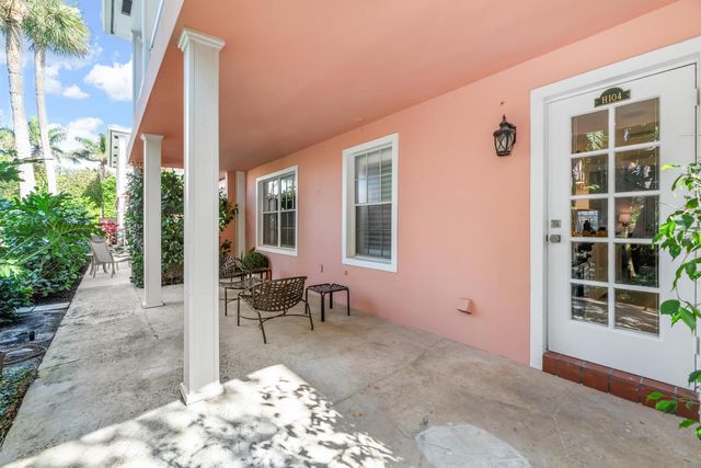 134 Peruvian Avenue 104, Palm Beach, FL 33480