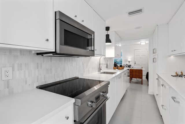134 Peruvian Avenue 104, Palm Beach, FL 33480
