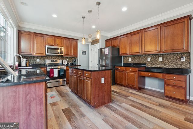 215 Revillion Way, Woodstock, GA 30188