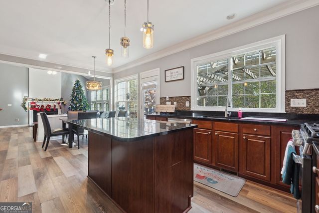 215 Revillion Way, Woodstock, GA 30188