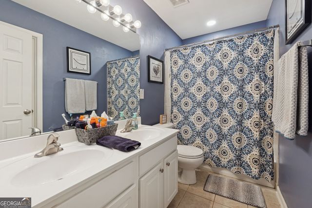 215 Revillion Way, Woodstock, GA 30188