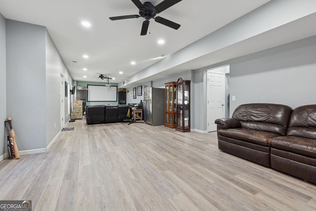 215 Revillion Way, Woodstock, GA 30188