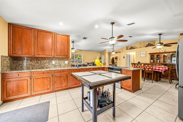 2195 F Road, Loxahatchee, FL 33470