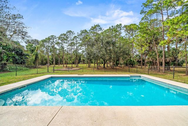 2195 F Road, Loxahatchee, FL 33470