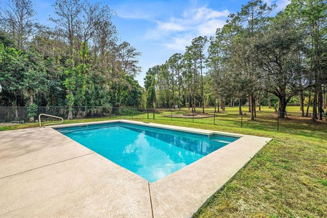 2195 F Road, Loxahatchee, FL 33470