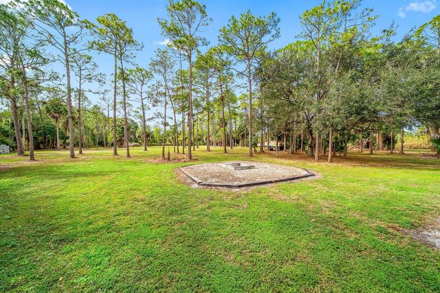 2195 F Road, Loxahatchee, FL 33470