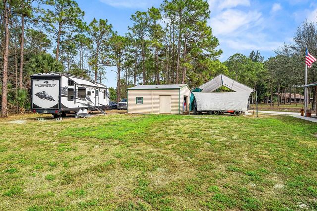 2195 F Road, Loxahatchee, FL 33470