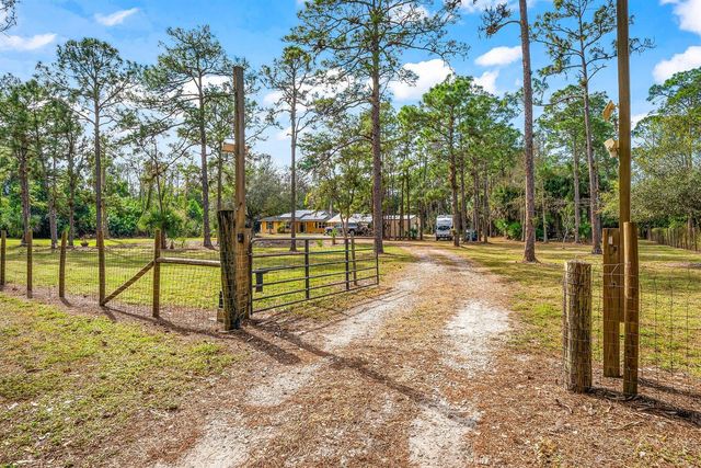 2195 F Road, Loxahatchee, FL 33470