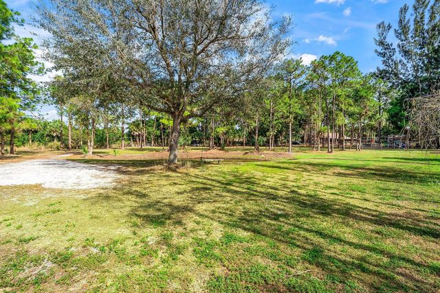 2195 F Road, Loxahatchee, FL 33470