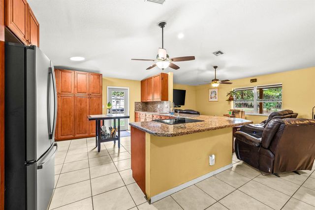2195 F Road, Loxahatchee, FL 33470