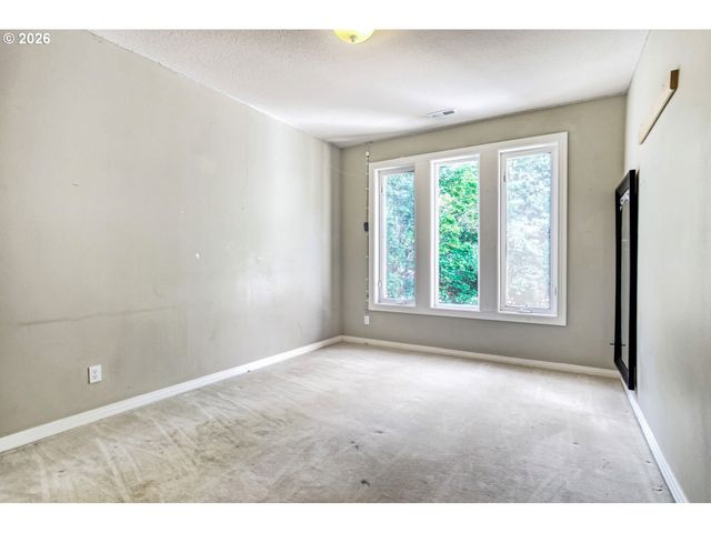 10585 Nw SKYLINE Blvd, Portland, OR 97231