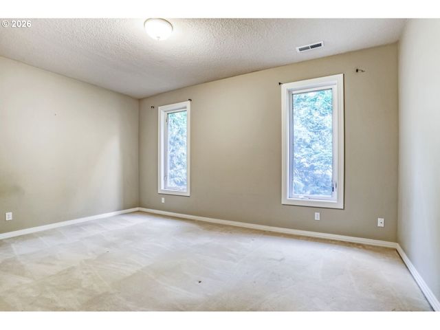 10585 Nw SKYLINE Blvd, Portland, OR 97231