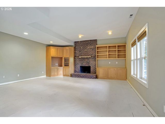 10585 Nw SKYLINE Blvd, Portland, OR 97231