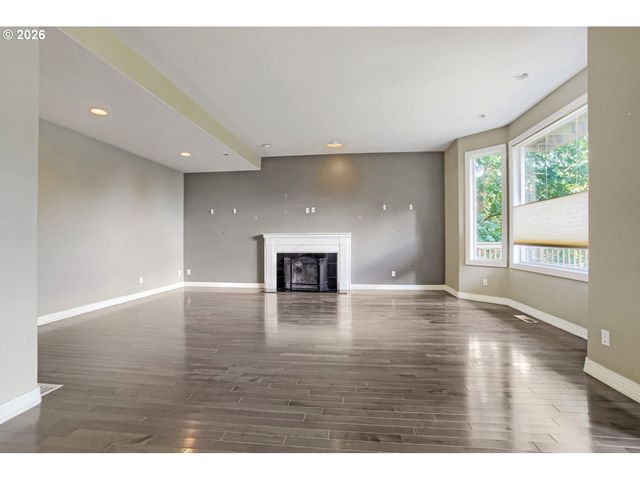 10585 Nw SKYLINE Blvd, Portland, OR 97231