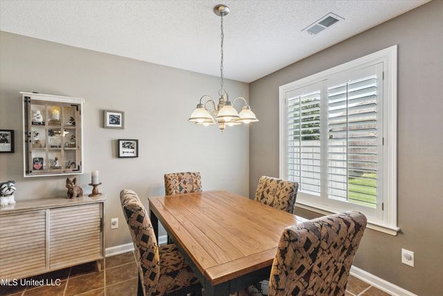 6315 Ivy Trails Drive, Olive Branch, MS 38654