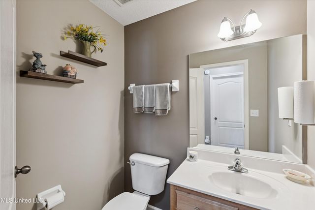 6315 Ivy Trails Drive, Olive Branch, MS 38654